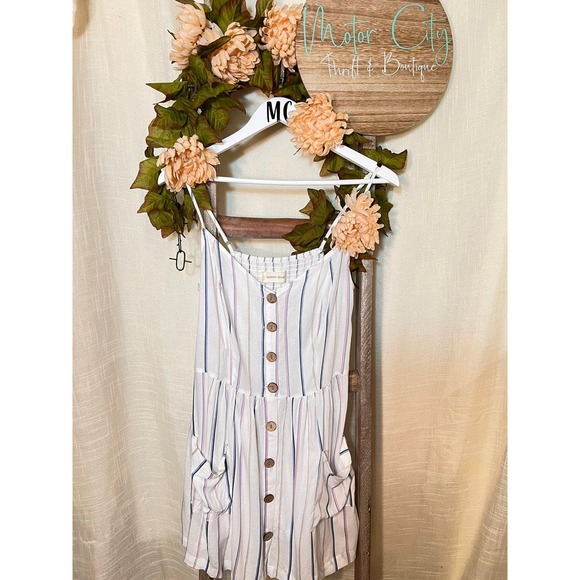 Adorable Striped Light summer Dress size Large - Picture 2 of 12